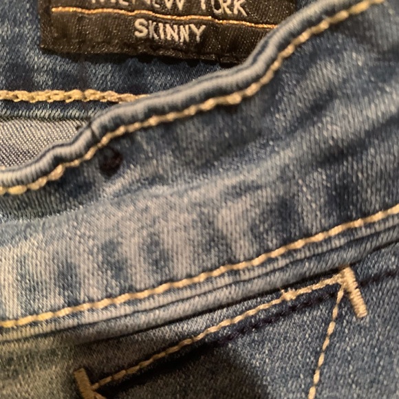 Girls Ripped Jeans - Picture 4 of 8